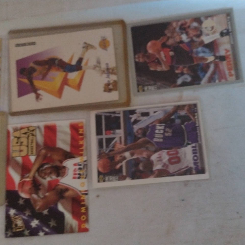 Assorted Basketball Trading Cards - Picture 5 of 6